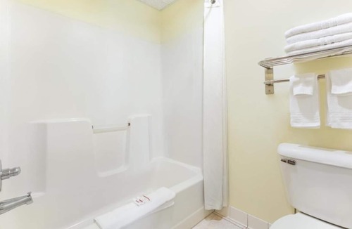 Osage Hotel | Western Inn & Suites