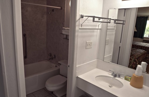 Hammond Hotel | Western Inn