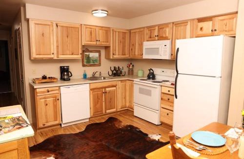 Bozeman Apartment | Western on Weaver Belgrade MT