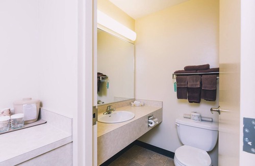 Valleyview Hotel | Western Valley Inn