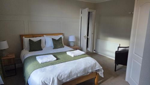 Skipton House | Westfield House - Characterful 7 bedroom townhouse
