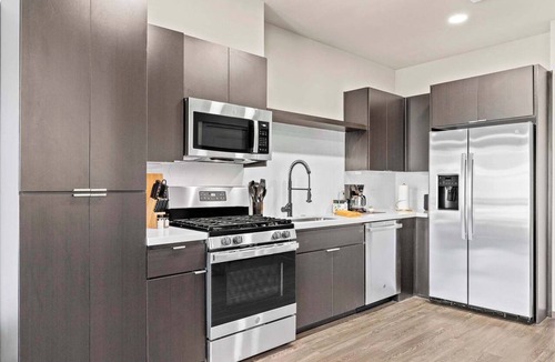 La Buena Vida Apartment | Westgate CozySuites by stadium with pool #13