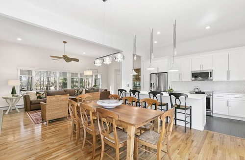 Westhampton House | Westhampton 5 Bedroom Escape w/gunite pool, new hot tub and har-tru tennis