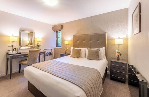 Hopwood Hotel | Westmead Hotel