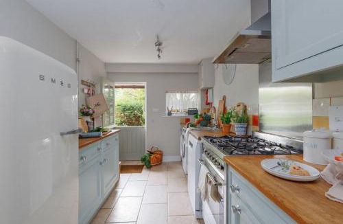 Wareham House | Westport Cottage