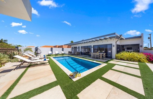 Esmeralda Villa | Westpunt 36j