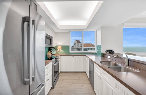 Park Shore Condo | Westshore 1201 at Naples Cay - Gulf Views & Steps to the Beach