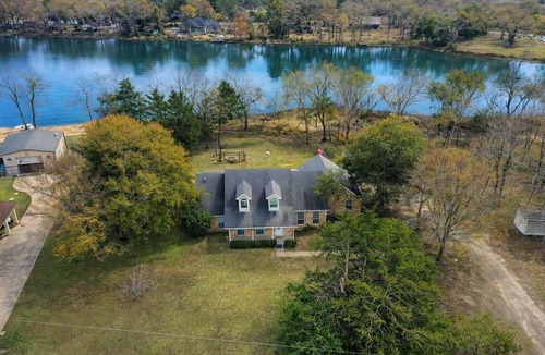 Wills Point House | Westshore Willis Point Retreat