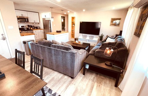 Redding House | Westside ^Cottage^