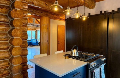 Century West Cabin | Westside Log Cabin - Your Basecamp for Adventure