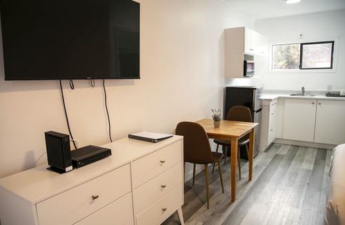 Powell River Hotel | Westview Centre Motel Ltd.