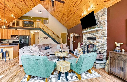 Nekoosa House | Westwind Pines - 3BR A-Frame Cabin w/Lake Access