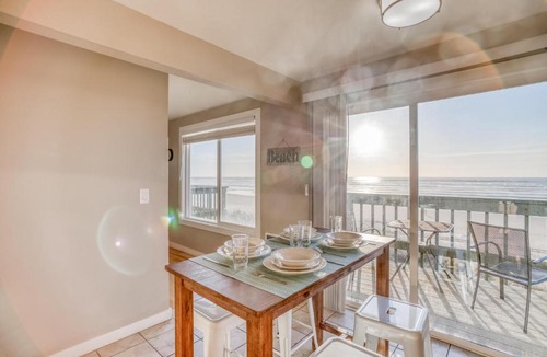 Rockaway Beach House | Whale Watcher Condo 3 - Meredith Lodging