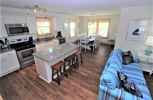 South Nags Head Cottage | Whalebone Oceanfront 3 Bedroom Cottage B