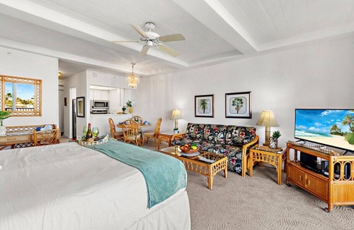 Kaanapali Apartment | Whaler 714 Studio Close To It All
