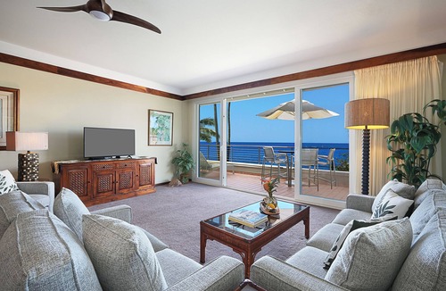 Poipu Resort | Whalers Cove Poipu 121: 2-Bed/2-Bath Oceanfront Condo Suite