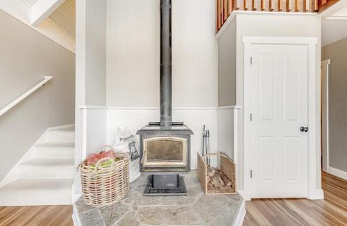 Bodega Bay House | Whaleship Harbor View