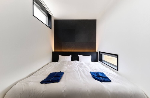 Himi Hotel | WHARF&CO.
