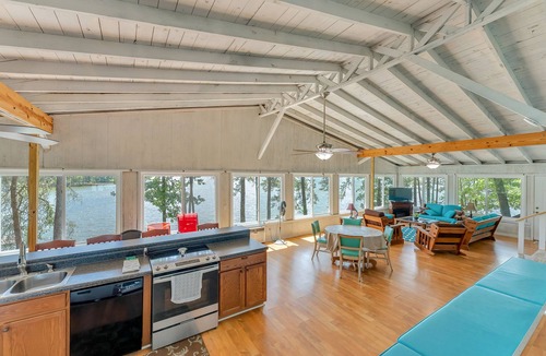 Crane Hill House | What A View - Zero steps to the dock! Yearround water