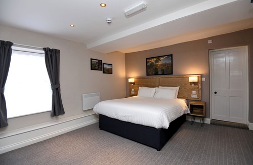 Baslow Hotel | Wheatsheaf, Baslow by Marston's Inns