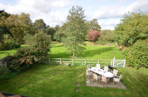 Halesworth Cottage | WHEELWRIGHT'S BARN, pet friendly, with open fire in Halesworth