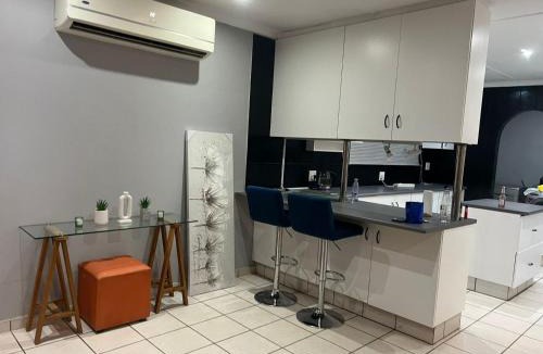 Escombe Villa | When in the Middle Self Catering Guest House