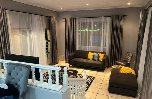 Escombe Villa | When in the Middle Self Catering Guest House