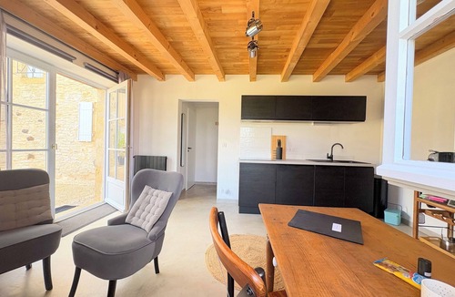 Blanquefort-sur-Briolance House | Where authenticity meets the comforts of today. Pet friendly!