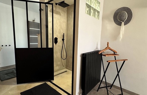 Blanquefort-sur-Briolance House | Where authenticity meets the comforts of today. Pet friendly!