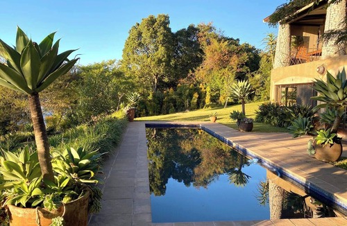 Ligfontein Villa | Where luxury meets nature.Villa overlooking DaGama Dam near Kruger National Park