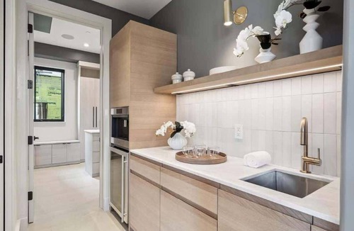 Center City West House | Where Rock & Roll Royalty Crash - Hot Tub & More