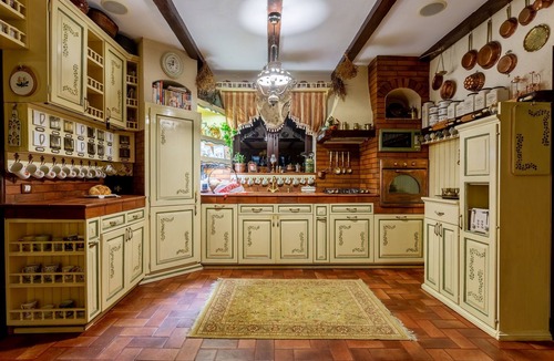 Ramnicu Valcea Villa | Where time flows differently. Panoramic views, nature blending, home made meals