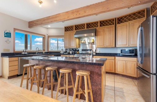 Maxwelton House | Whidbey Waterfront I King Bed I Sunset