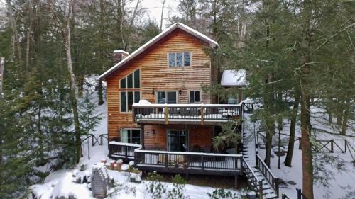 Monticello Ski Chalet | Whimsical Lakefront Chalet