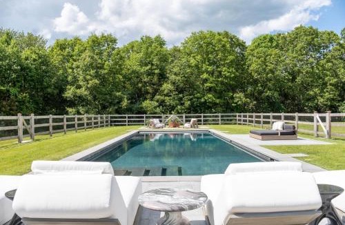Town of Washington House | Whimsy Woods - 14 Acre Millbrook Estate with Pool