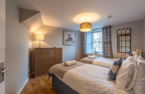 Falkland House | Whinstone Holiday Home in Falkland - Sleeps 8