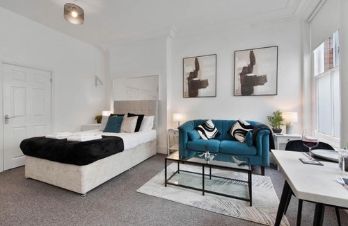Pontrilas Apartment | WhiskAwayStays - Foregate Studio No 2