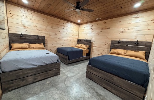 Willisburg Cabin | Whiskey River Lodge