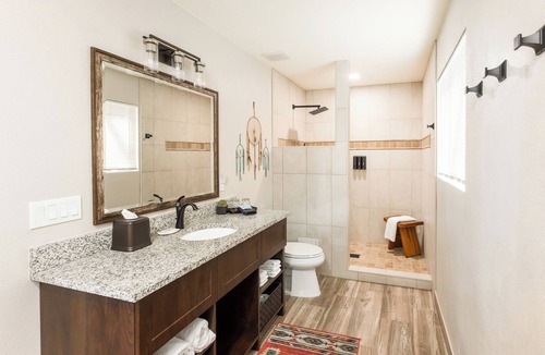 Uptown Sedona Bed & Breakfast | Whispering Creek B&B