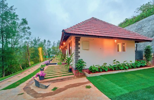 Mannarkkad Villa | Whispering Hills Attappadi by VOYE HOMES
