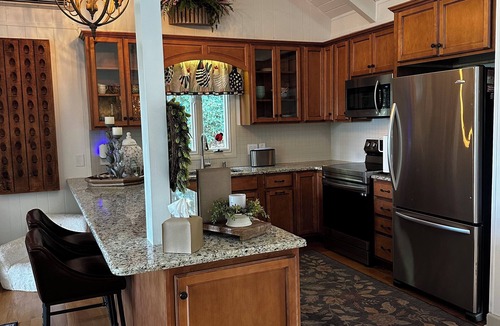 Roaring Gap Cottage | Whispering Pines Cottage Near Blue Ridge Pkwy