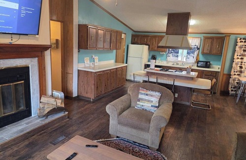 Timberon Cabin | Whispering Pines Retreat - Quiet Forest Cabin
