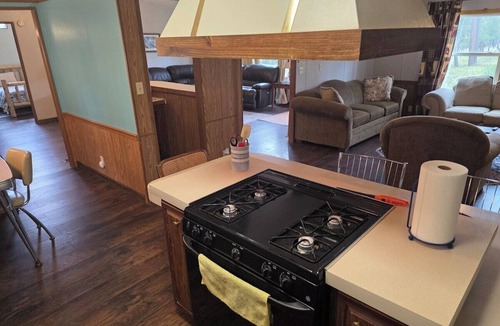 Timberon Cabin | Whispering Pines Retreat - Quiet Forest Cabin