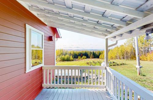 Glover House | Whispering Pines Retreat