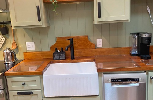 Stillwater Apartment | Whispering Walnut: Cozy Loft Steps from Historic Stairs to Downtown Stillwater