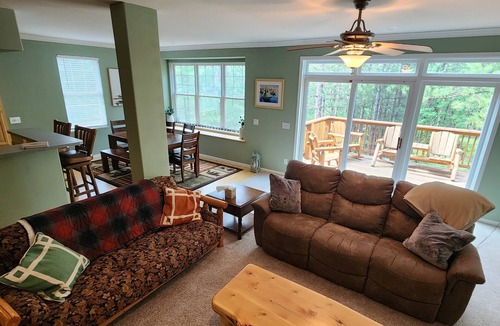 Pellston House | Whispering White Pines 3 bedroom 2 Bath Secluded Home