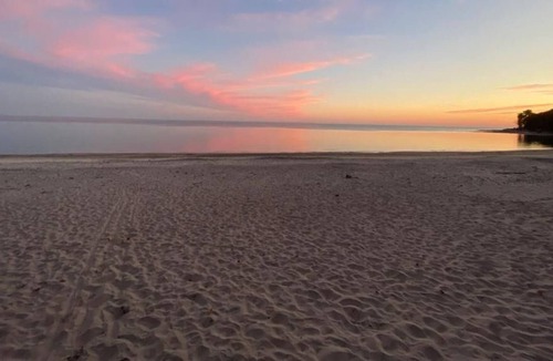 Port Colborne Cottage | Whispering Willows Cottage - 5 Min Walk from Cedar Bay Beach!