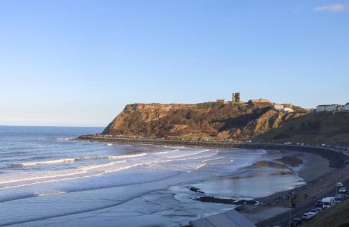 Cayton Bay House | Whispering Willows