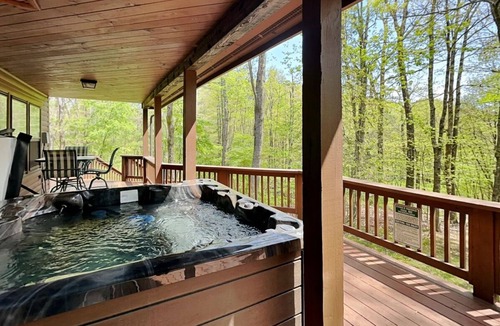 McHenry House | Whistling Bear | Serene View, Hot Tub, Large Yard