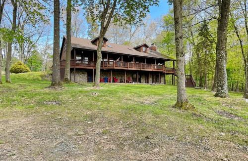 McHenry House | Whistling Bear